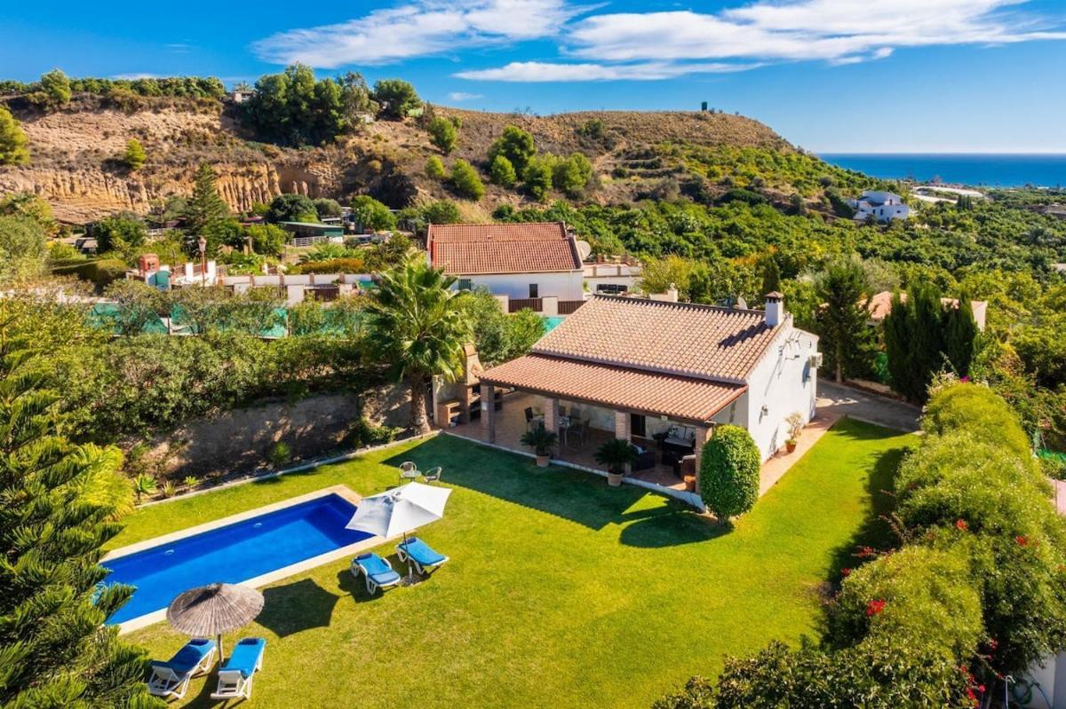 Villa In Big Garden Fantastic Pool Nerja