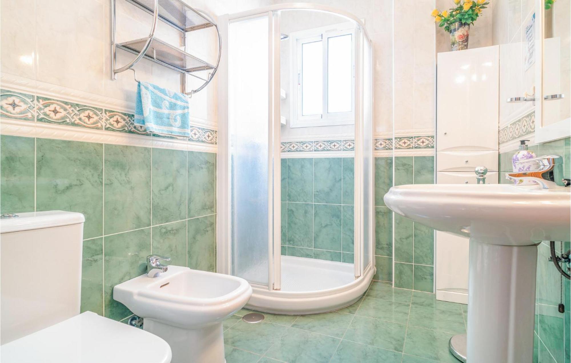 Beautiful In With Kitchenette Vakantiehuis Nerja