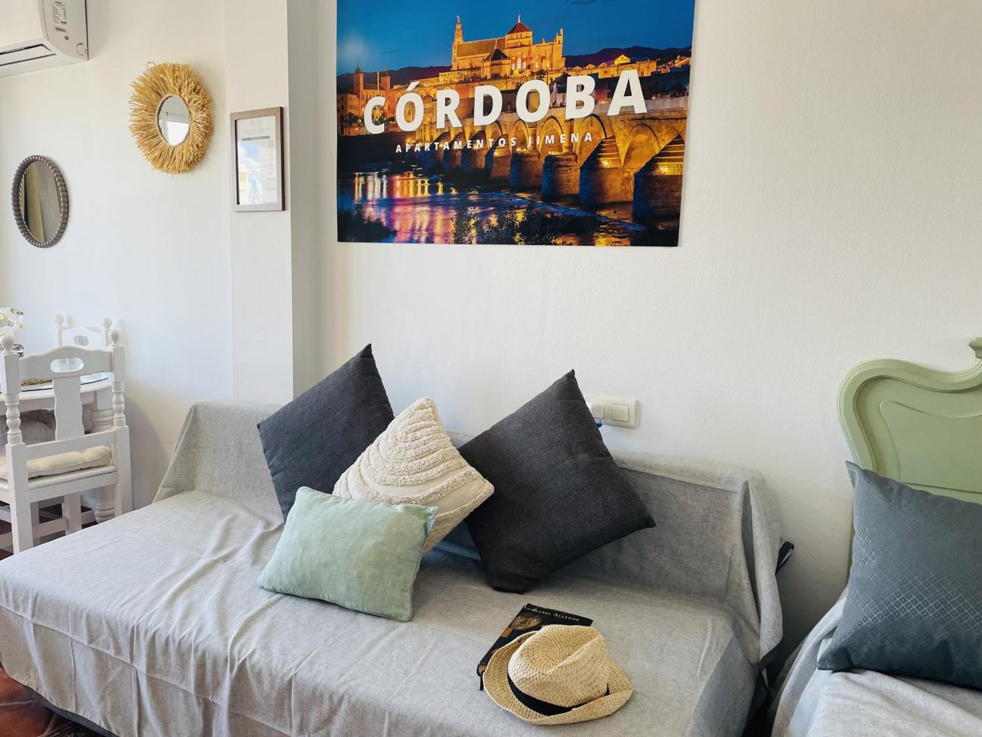 Estudio Jimena Cordoba En El Centro De Apartamento *