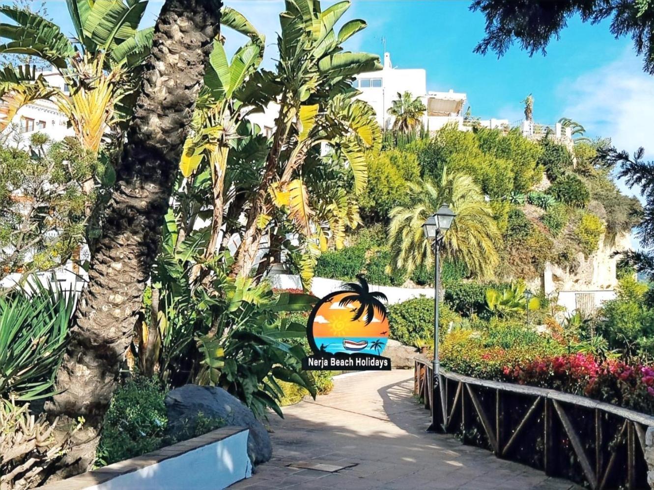 Spacious 2 Bed, 2 Bath In Capistrano Playa, Apartment Nerja