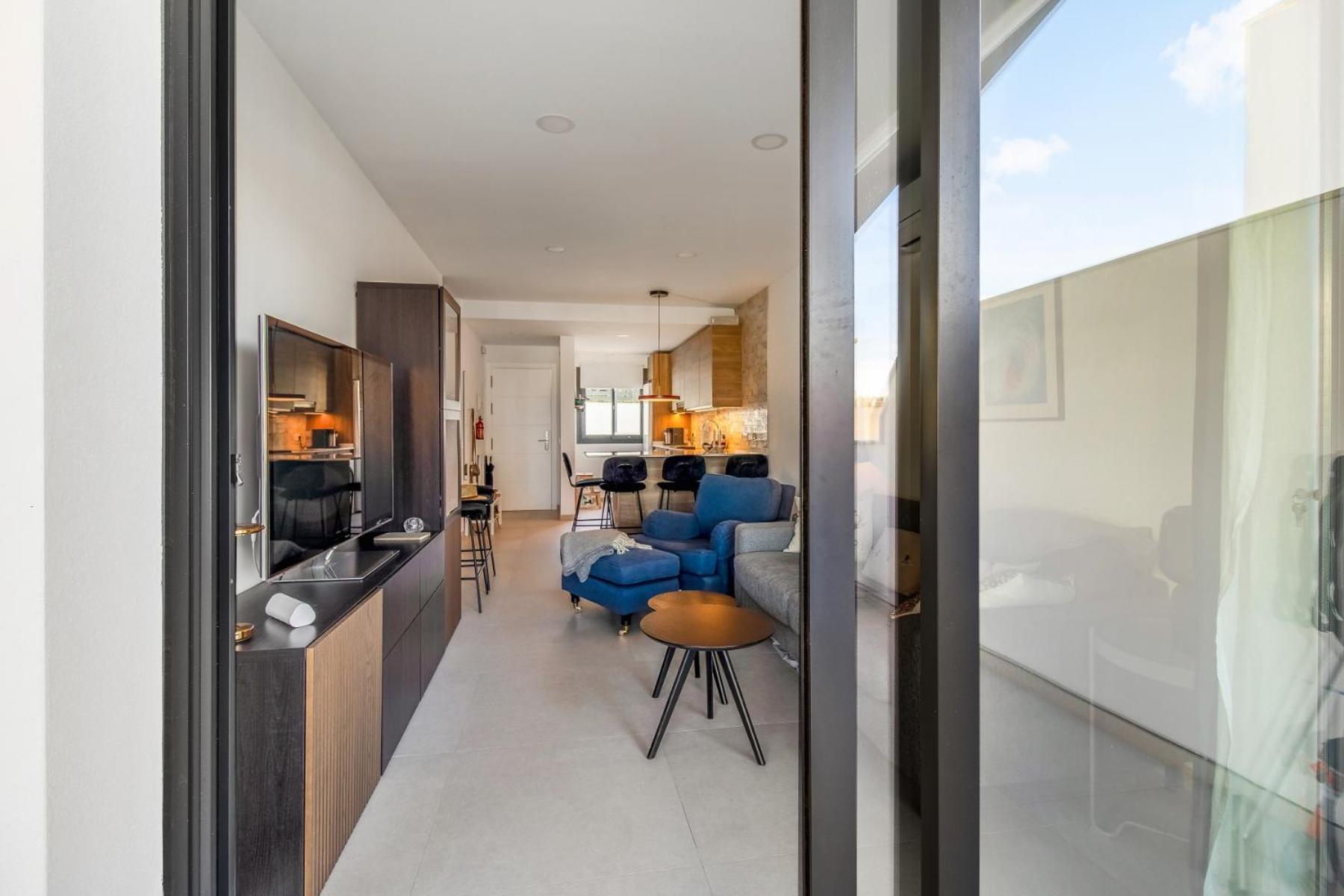 Apartamento Con Piscina Y Garaje *