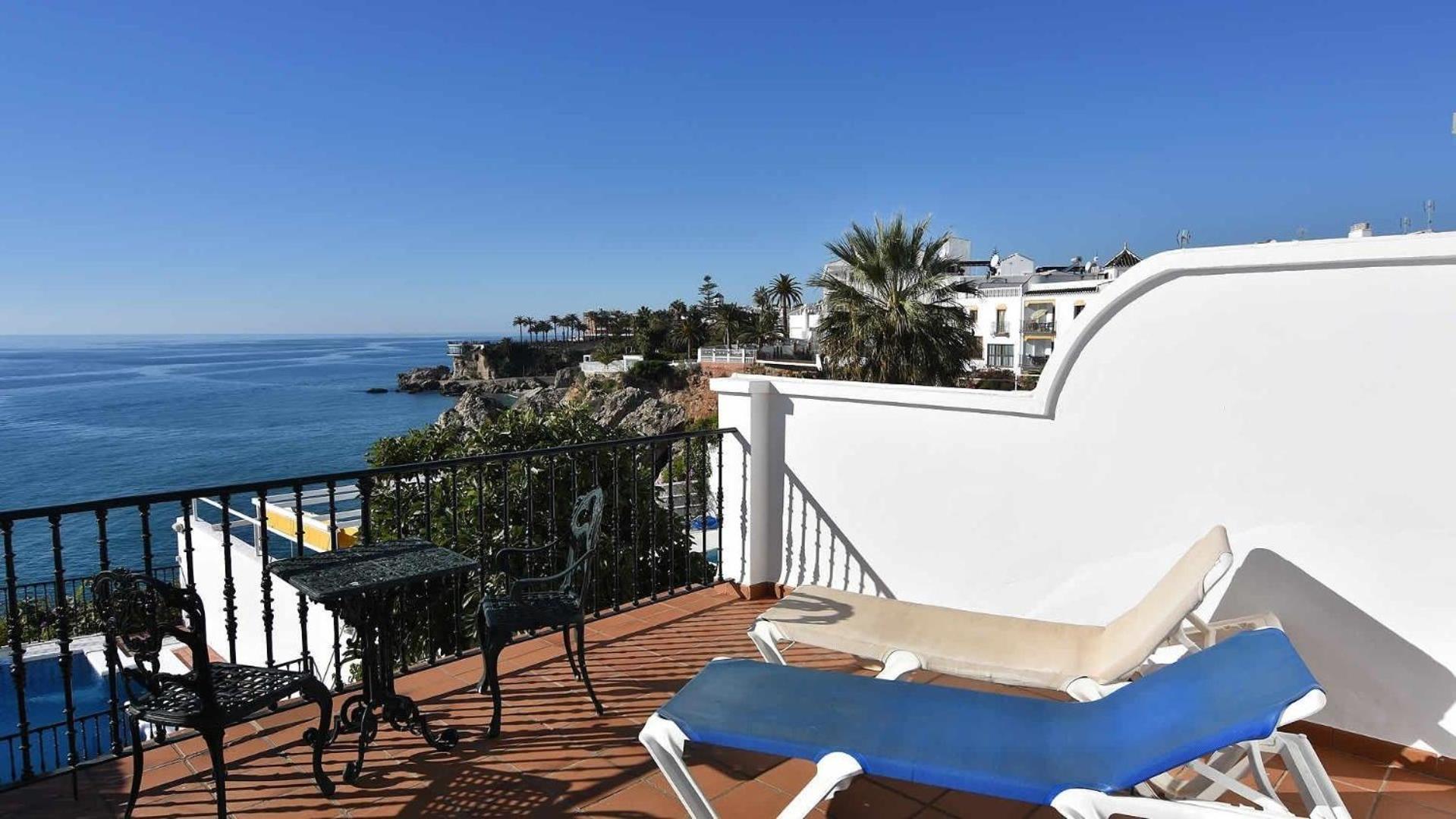 Mit Privatpool Fuer 6 Personen Ca 106 Qm In Nerja, Andalusien Costa Del Sol *