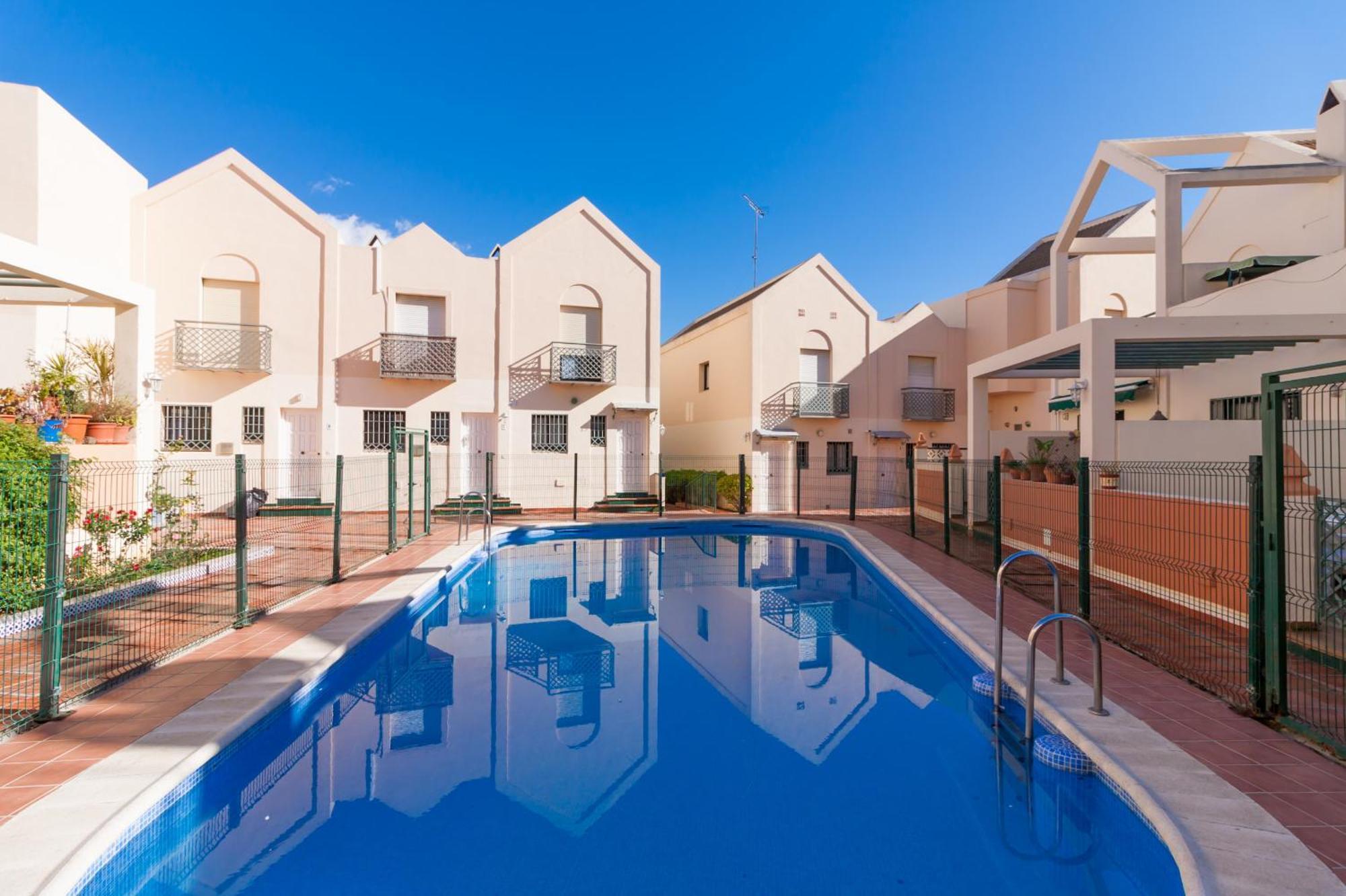Vakantiehuis Canovas Nerja - Antali Villas Con Piscina En Zona Parador Nerja
