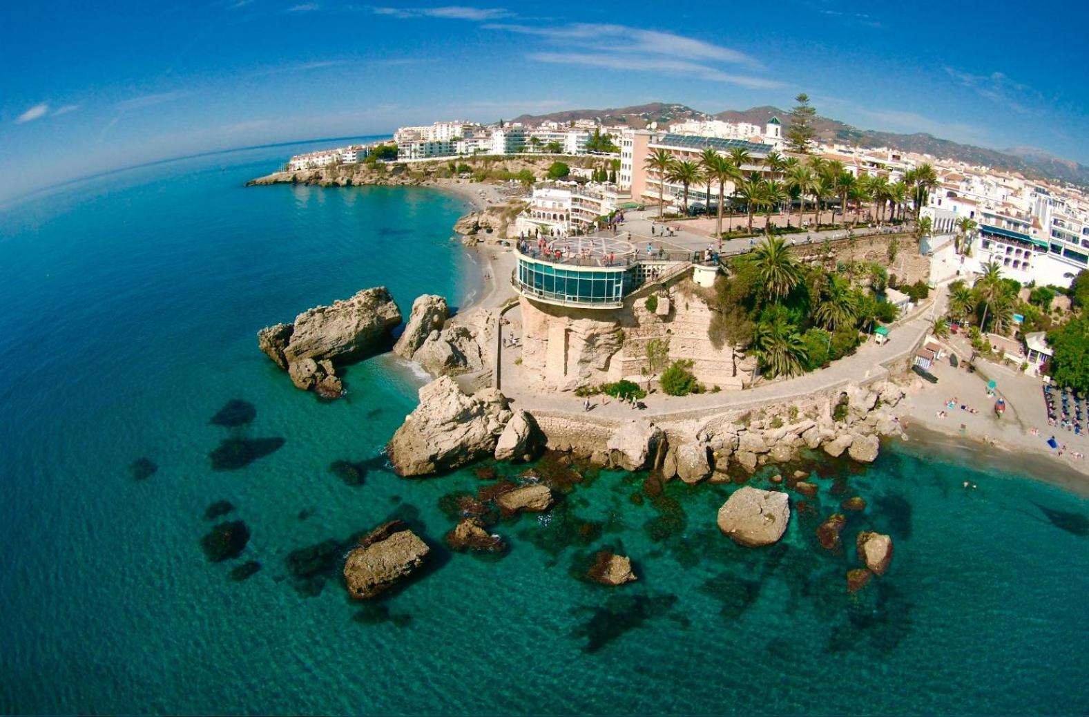 Vakantiehuis Canovas Nerja - Antali Villas Con Piscina En Zona Parador Nerja *