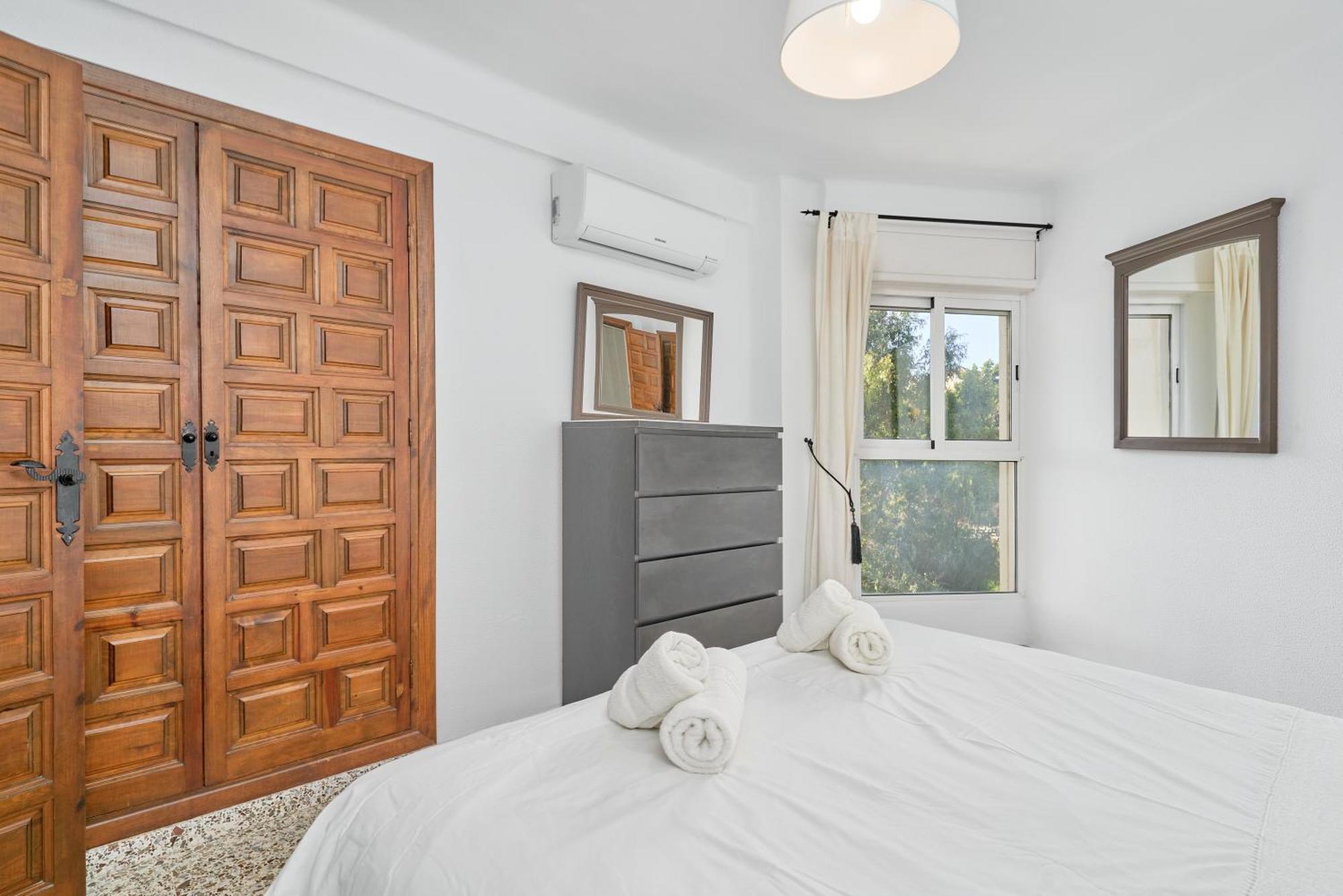 Bright And Spacious 2 Bed Appartement *