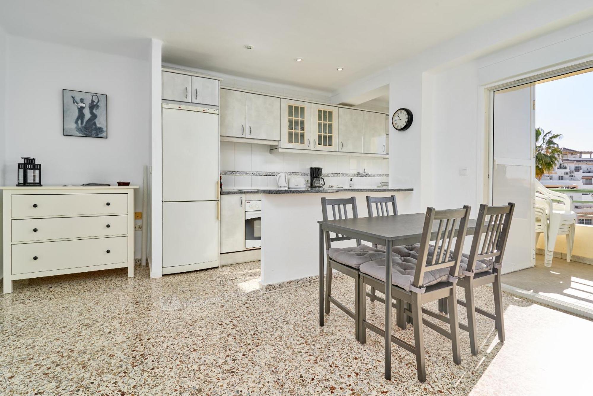 Bright And Spacious 2 Bed Nerja