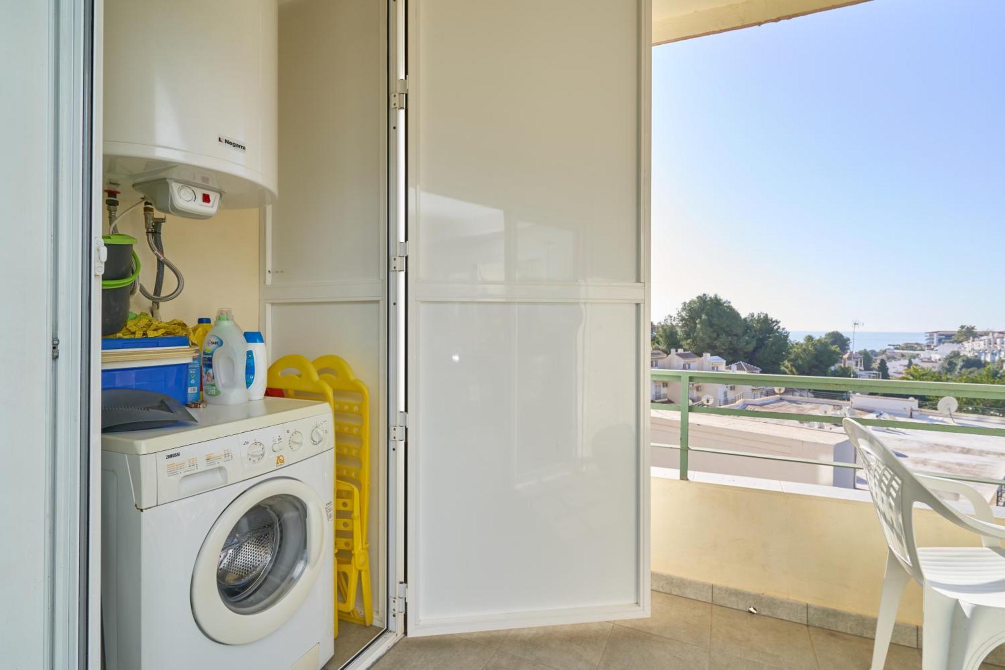 Bright And Spacious 2 Bed * Nerja