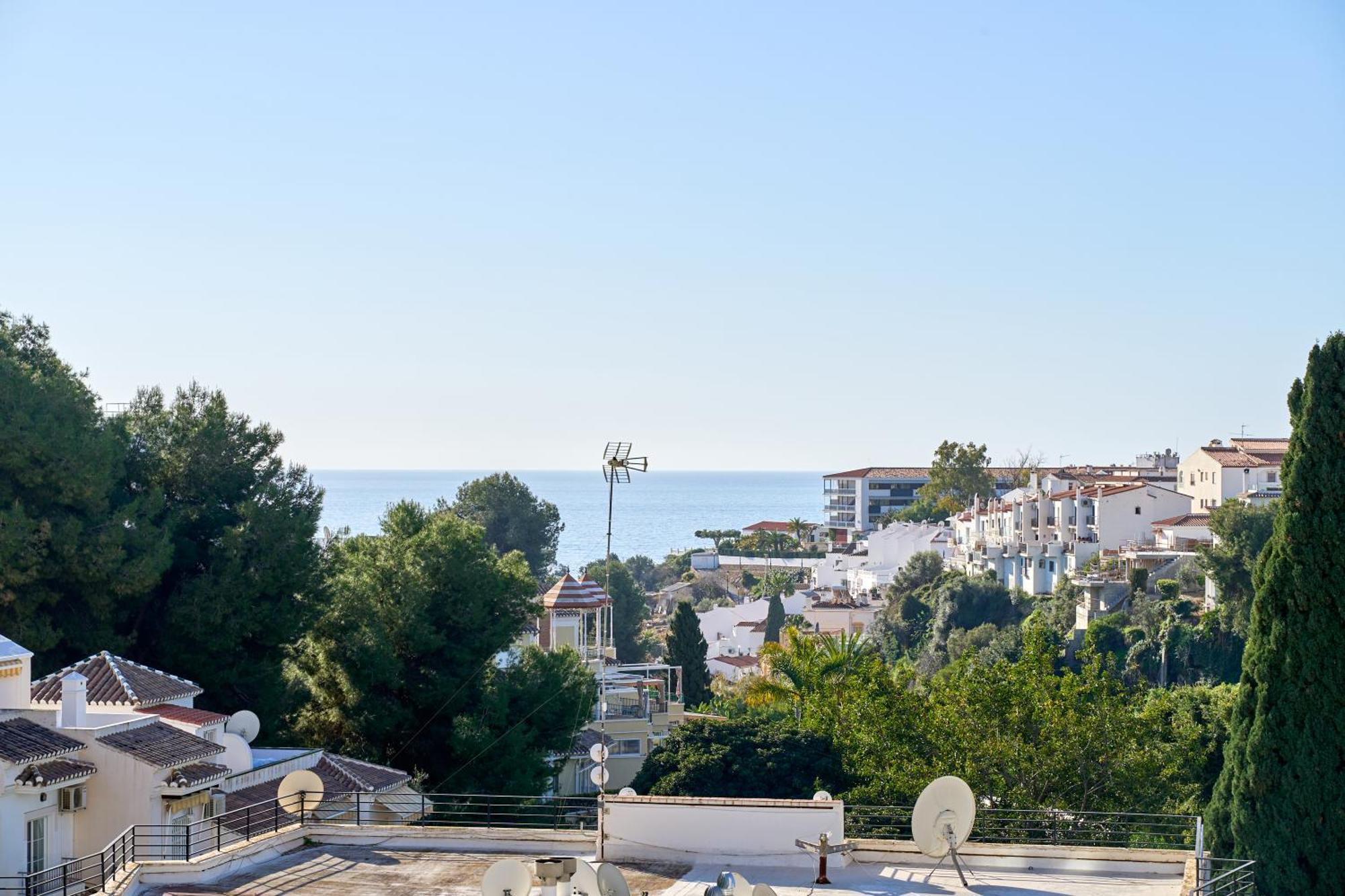 Bright And Spacious 2 Bed Apartment Nerja