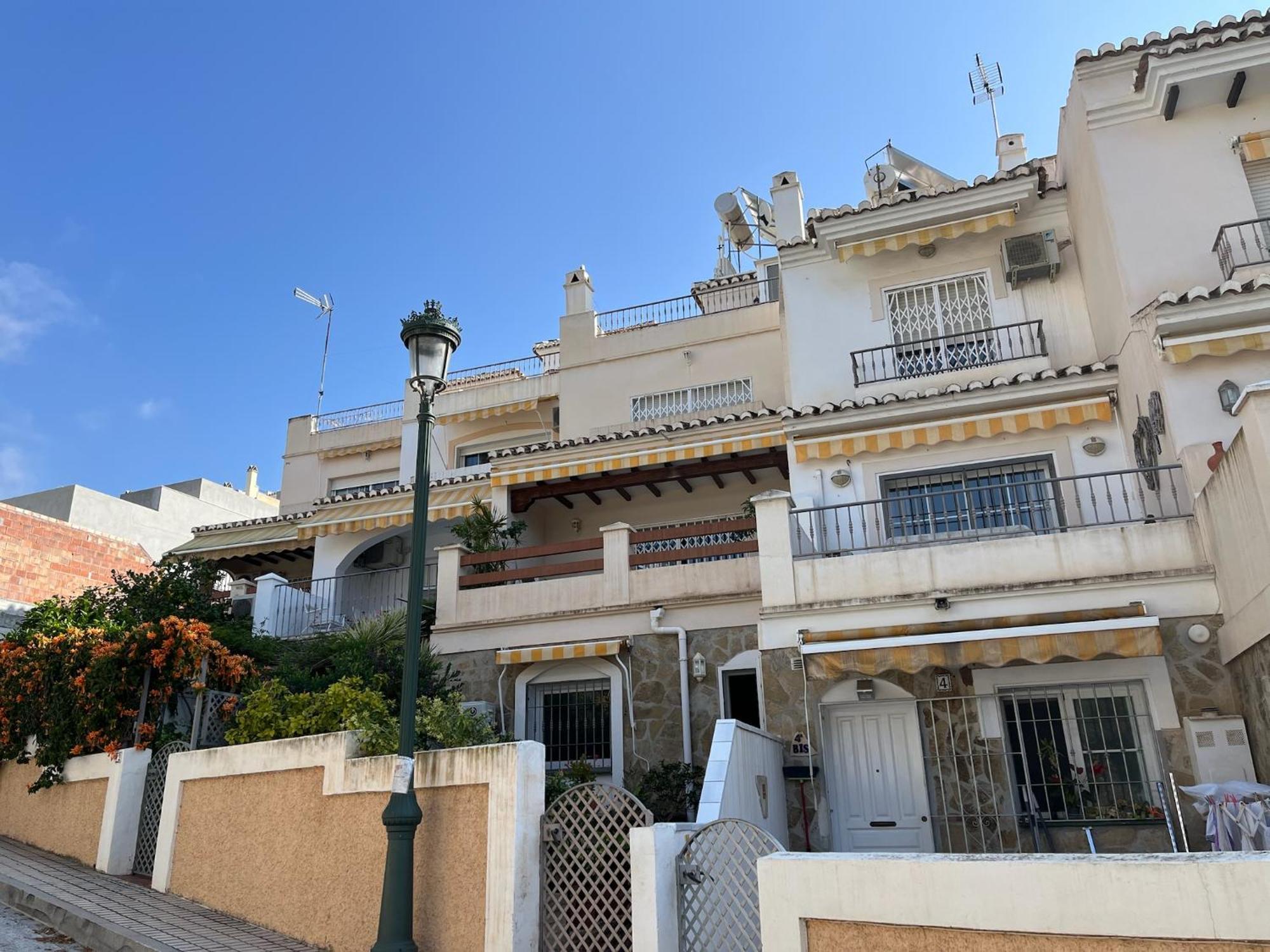 Casa de férias 4 *