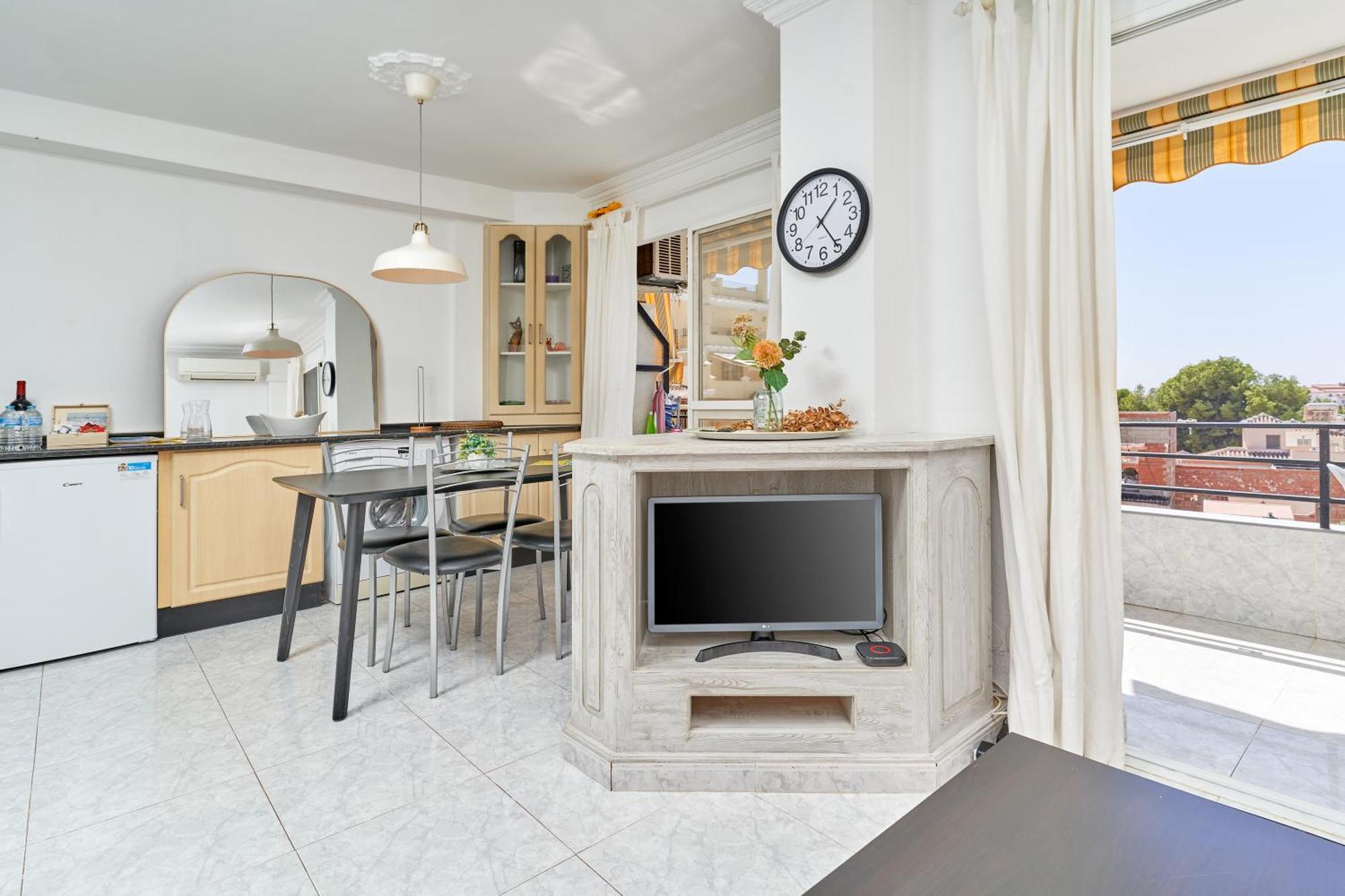 Hawaii 1st Floor Burriana, Apartment Nerja