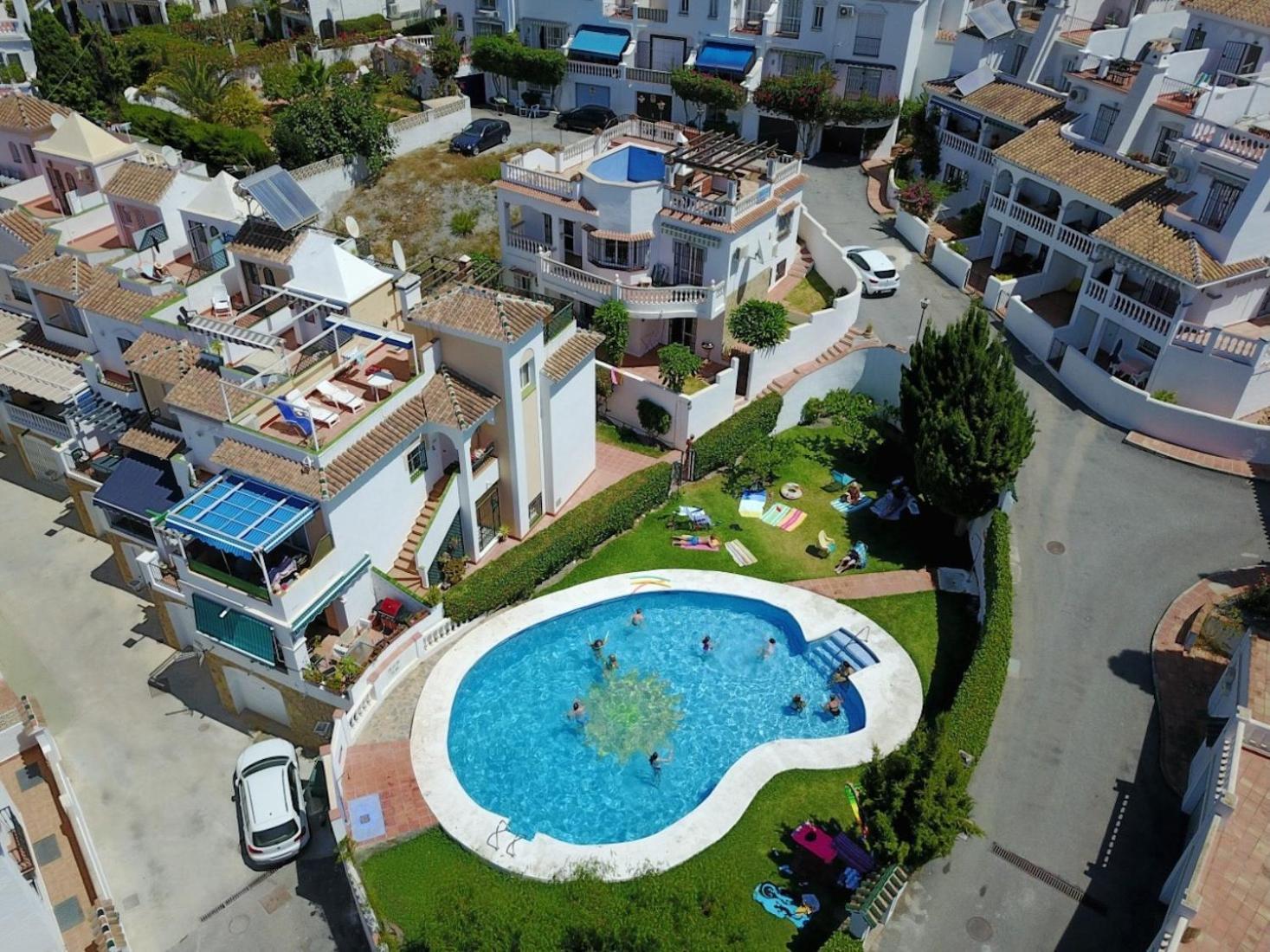 Chic Retreat With A Spacious Garden, Near Burriana