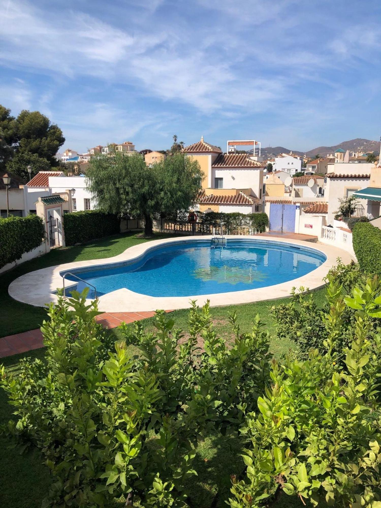 Chic Retreat With A Spacious Garden, Near Burriana Nerja