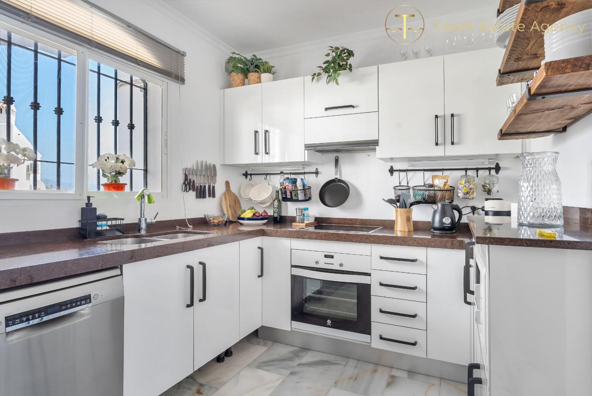 Chic Retreat With A Spacious Garden, Near Burriana Holiday home Nerja