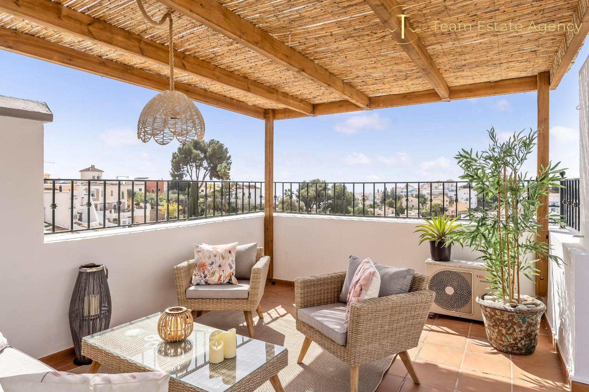 Chic Retreat With A Spacious Garden, Near Burriana * Nerja