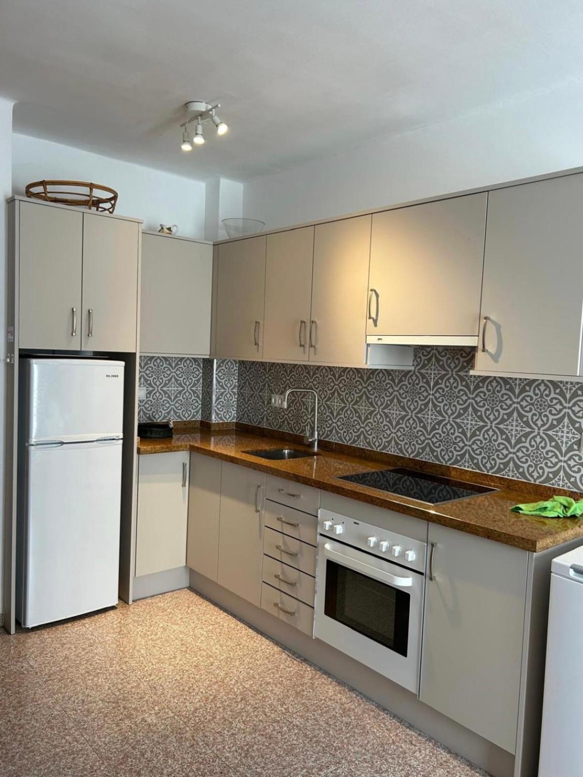 Right By The Pool Area In Capistrano Village! * Nerja