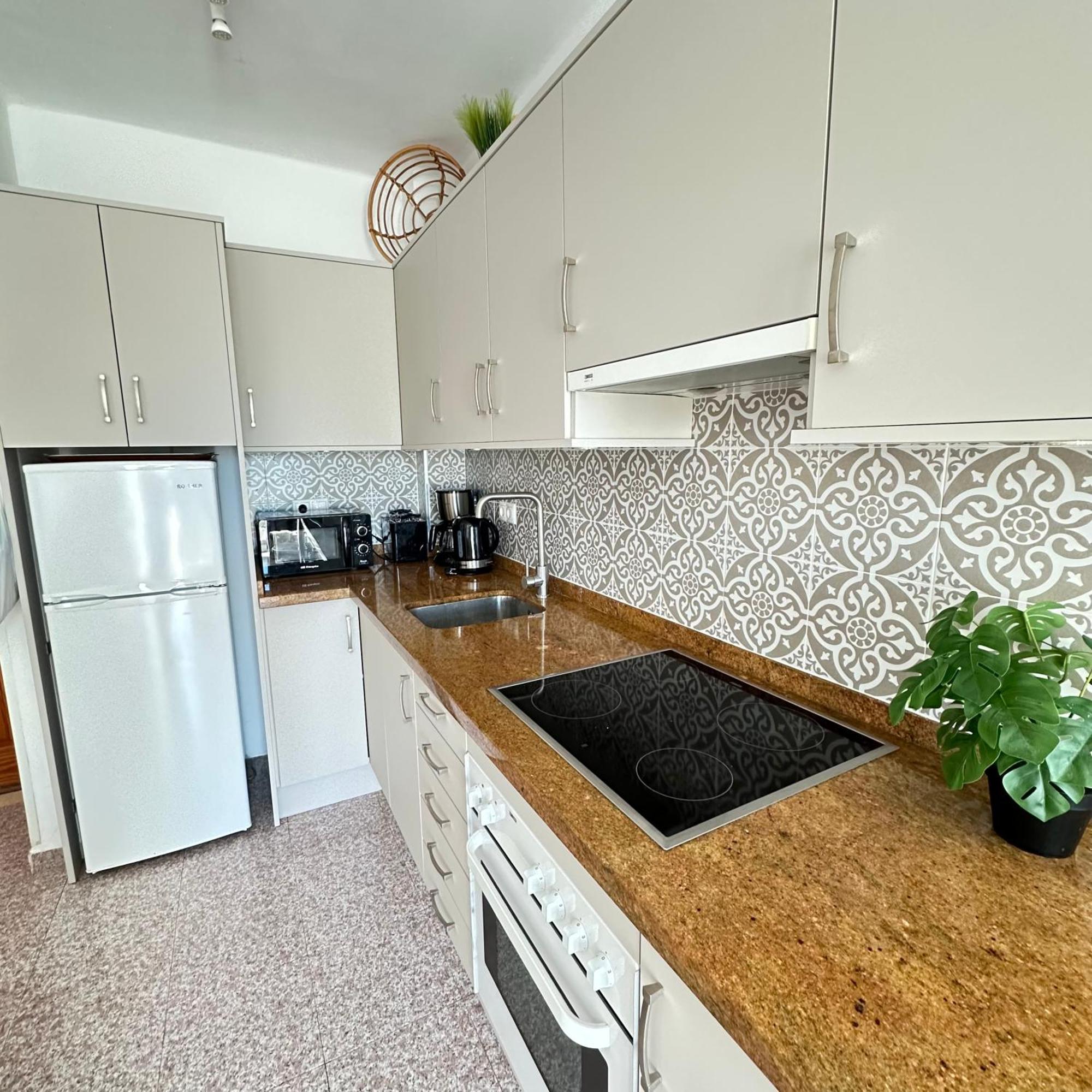 Right By The Pool Area In Capistrano Village! Nerja