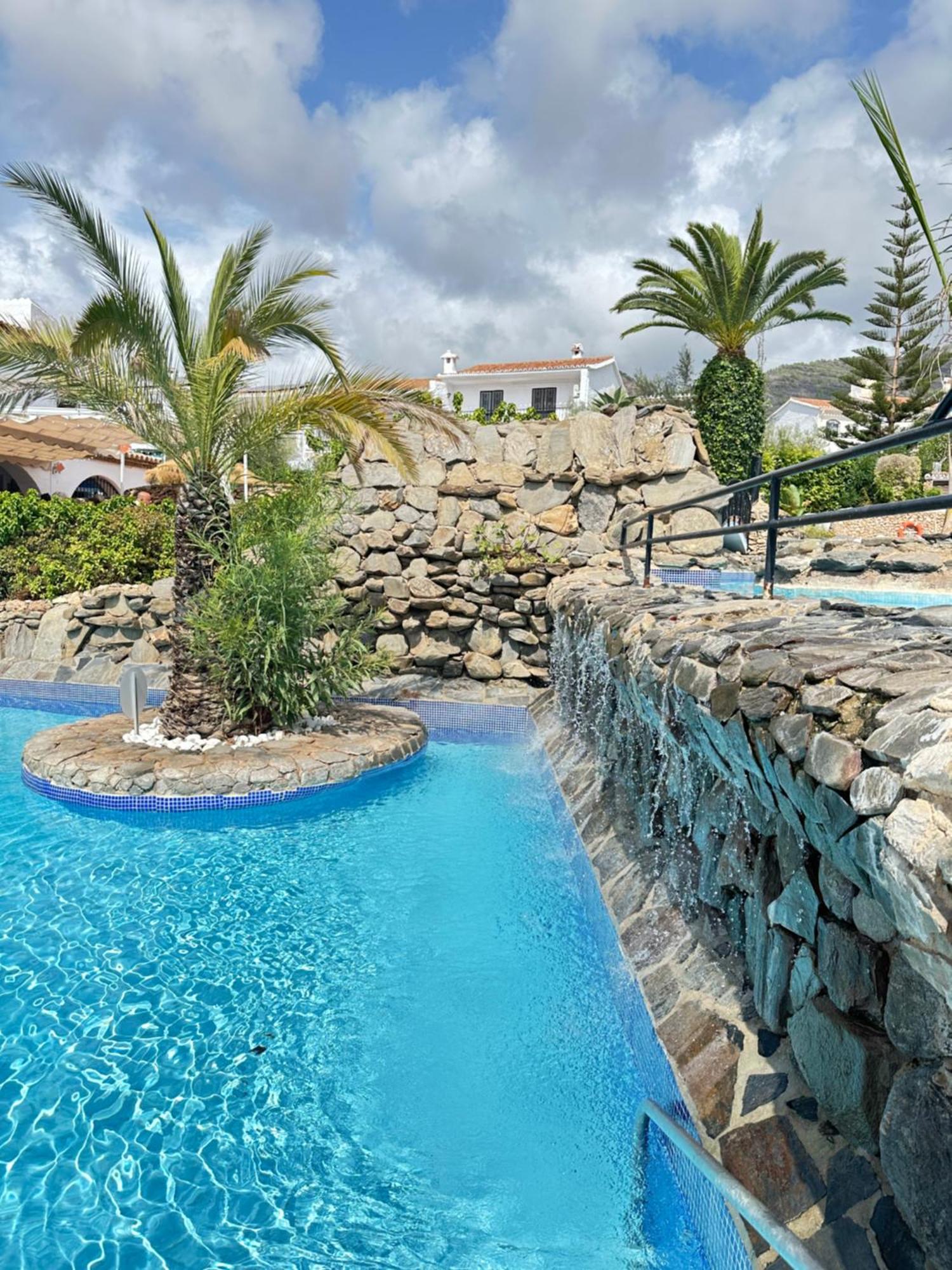 Right By The Pool Area In Capistrano Village! Appartement