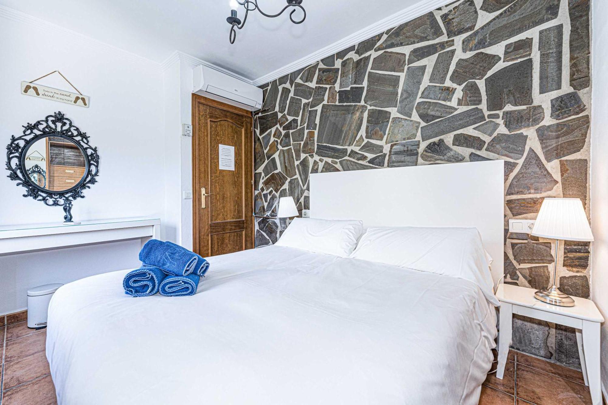 Edf Tahiti 7 Apartment Nerja