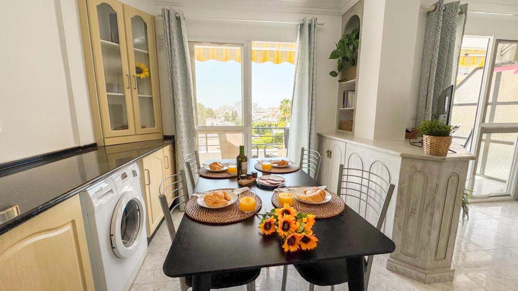 Hawaii 1st Floor Burriana, Nerja