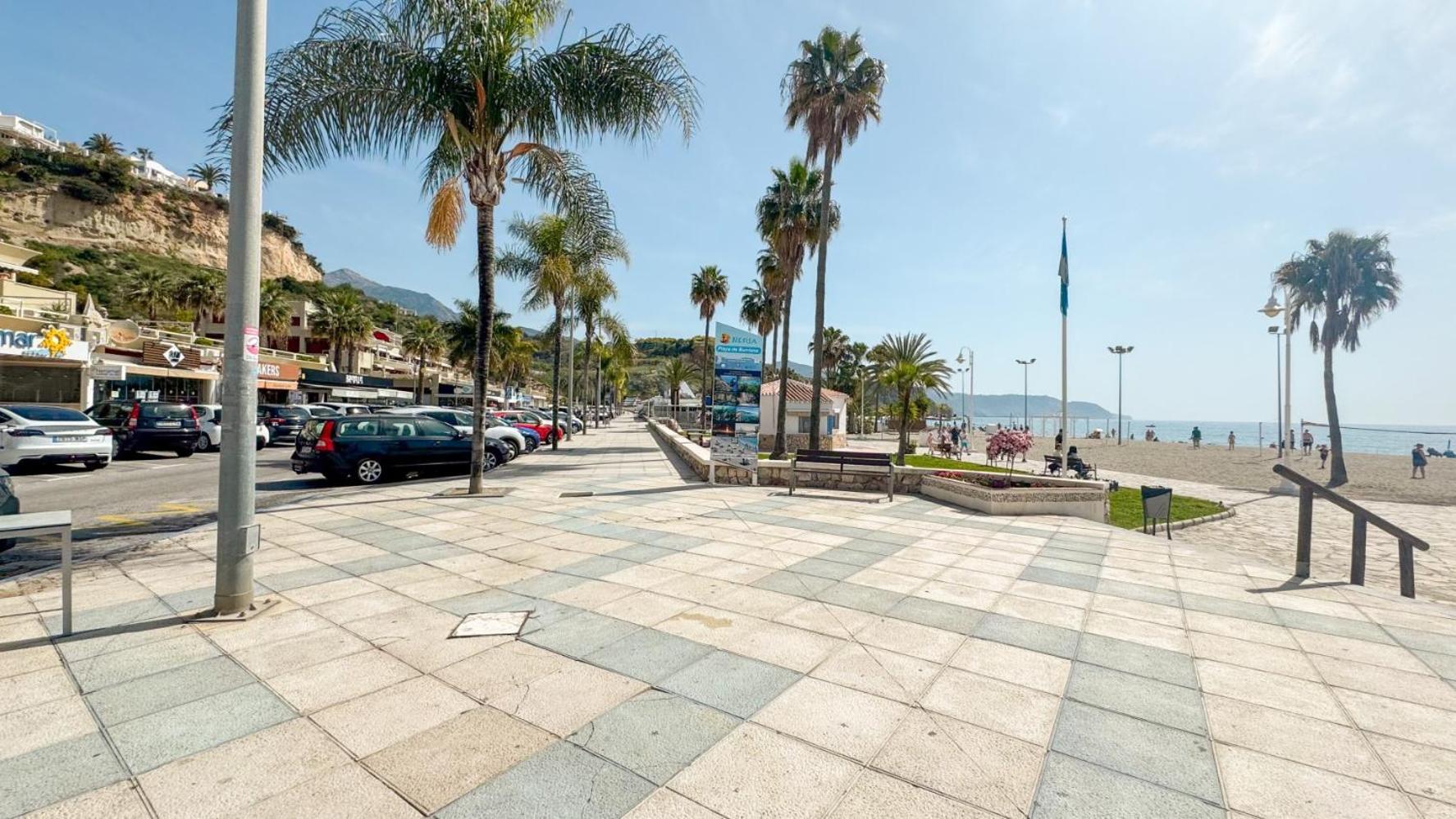 Hawaii 1st Floor Burriana, Nerja