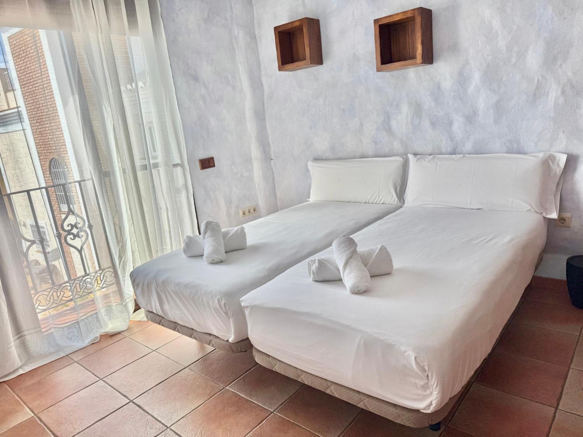 Deluxe Silhouse * Nerja