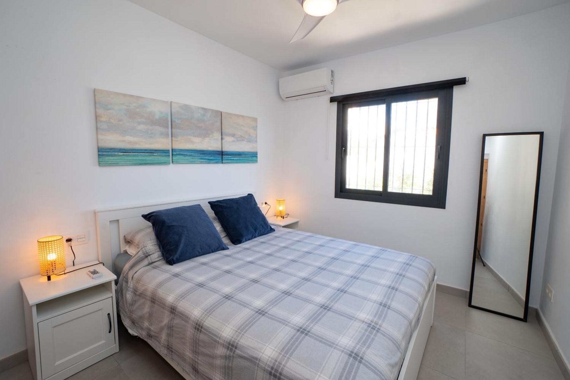Almendros Nº5 Menyber Nerja