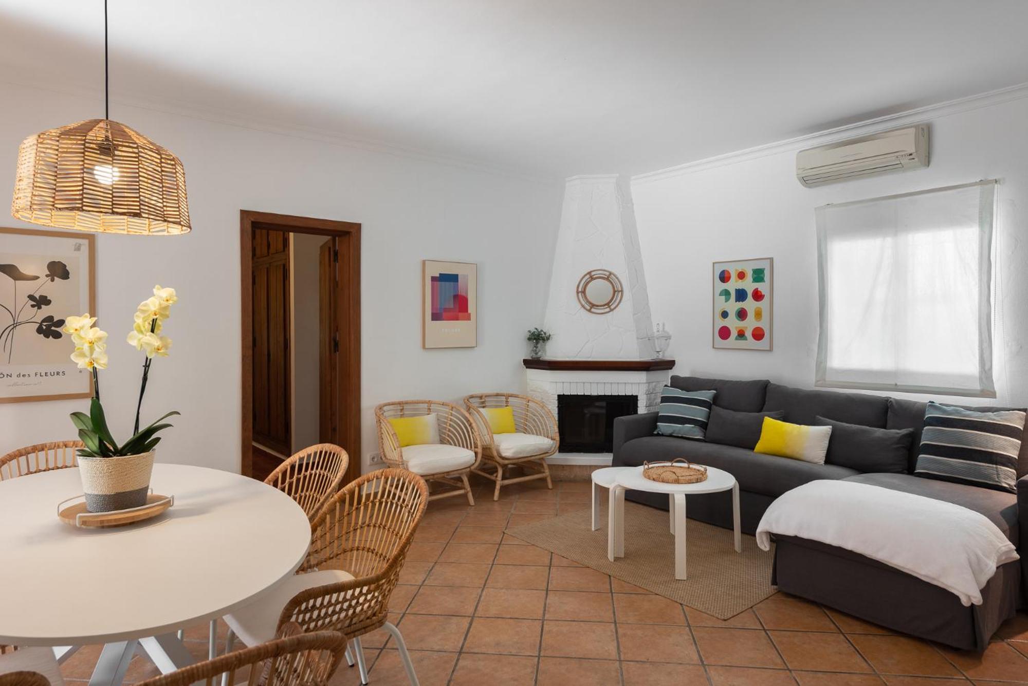 Cortijo Andaluz, Jacuzzi, Piscina, Palmeras Nerja. Villa