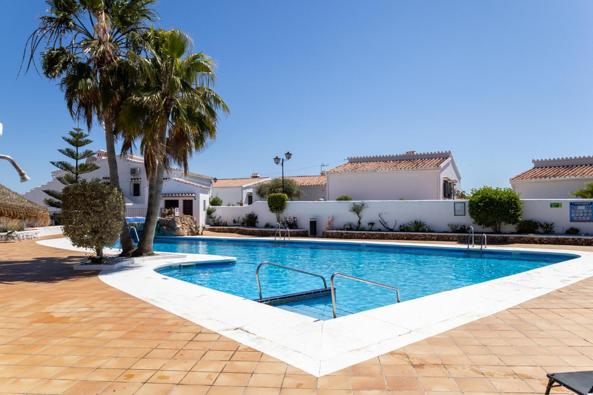 Apartment Capistrano Village B, 1 Bedroom + Free Wi-fi *