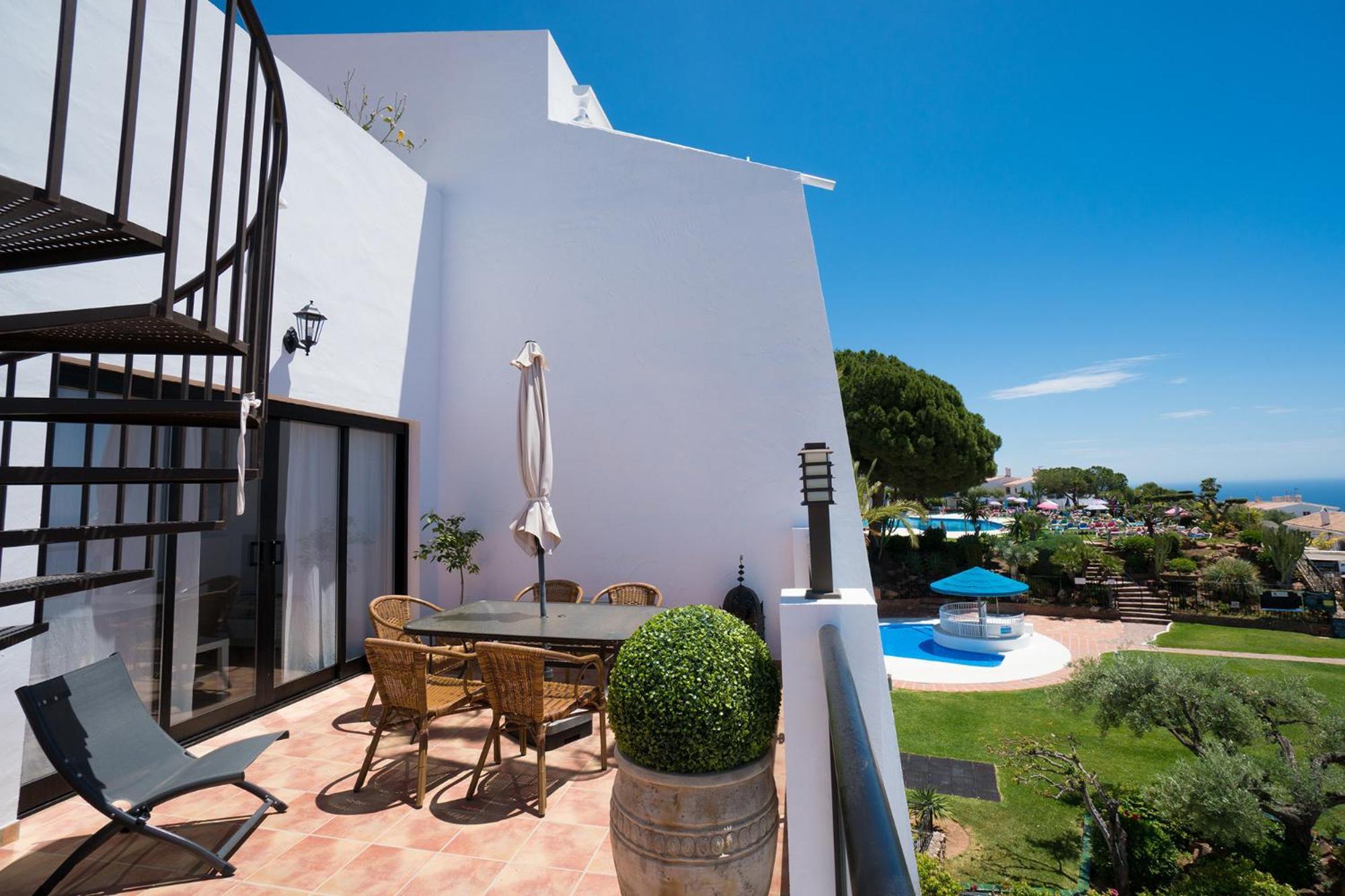 Apartment & Torres De San Juan Nerja