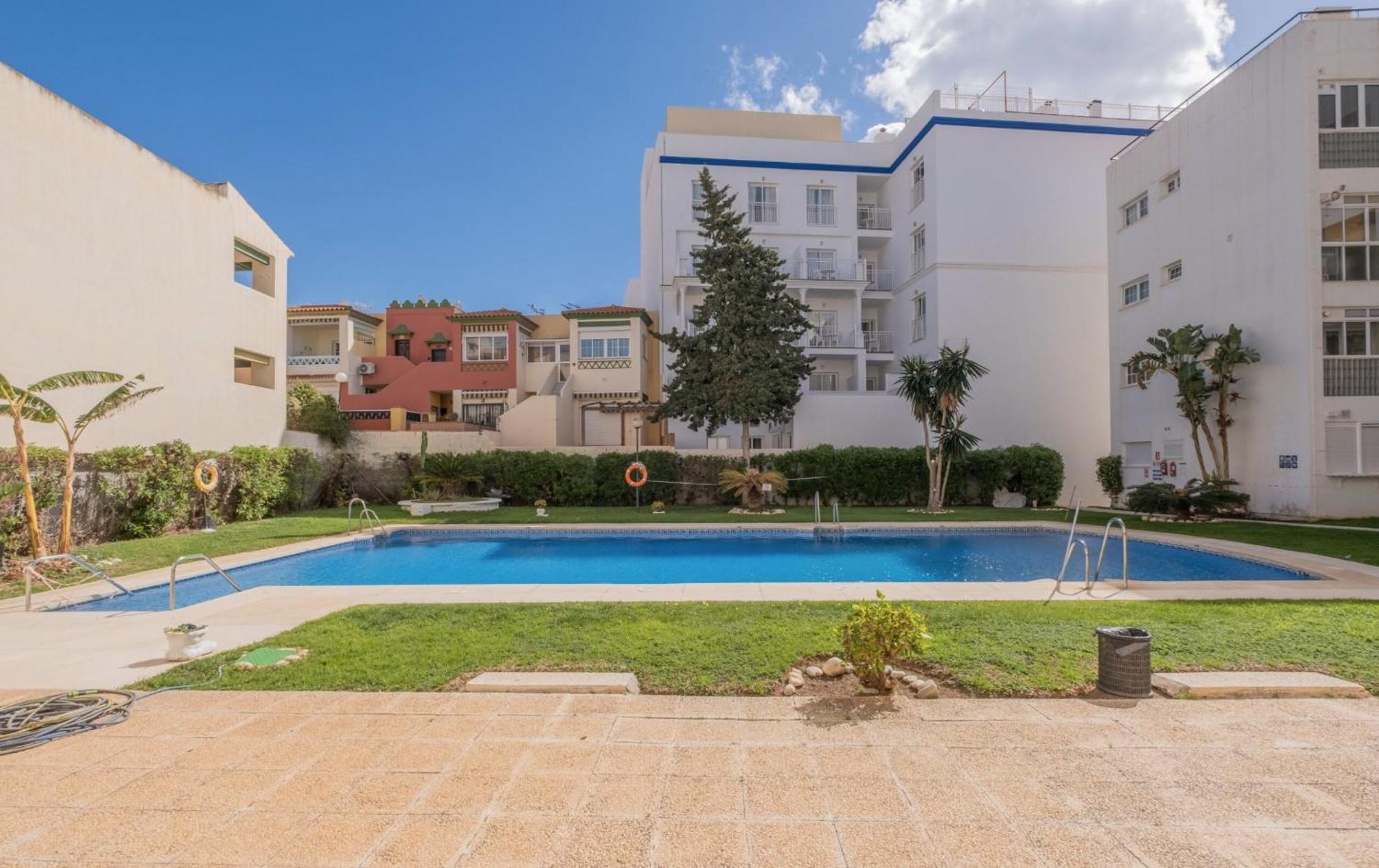 Apartamento 5 Chaparil Beach, Flat 3 With Sea Views Nerja