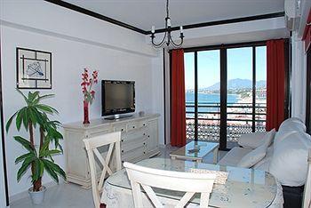 Mediterraneo Apts Apartment