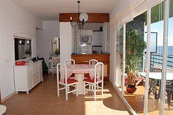 Mediterraneo Apts Apartment *