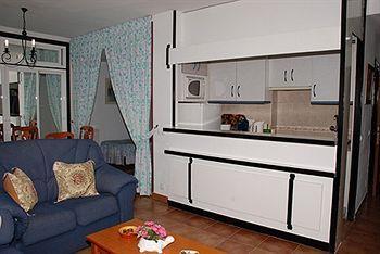 Mediterraneo Apts Apartment *