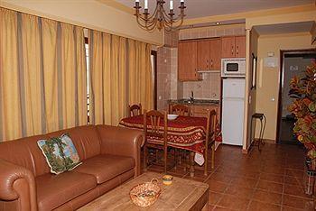 Mediterraneo Apts Apartment *