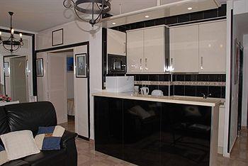 Mediterraneo Apts *