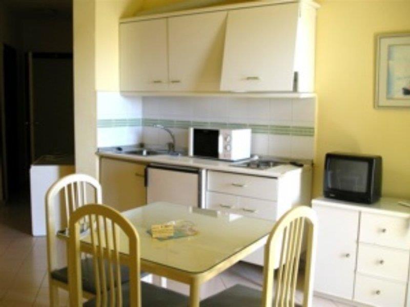 Mediterraneo Apts Apartment *