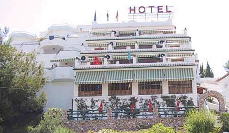Jose Cruz Hotel 3*