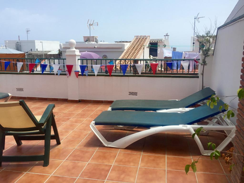 Easy * Nerja