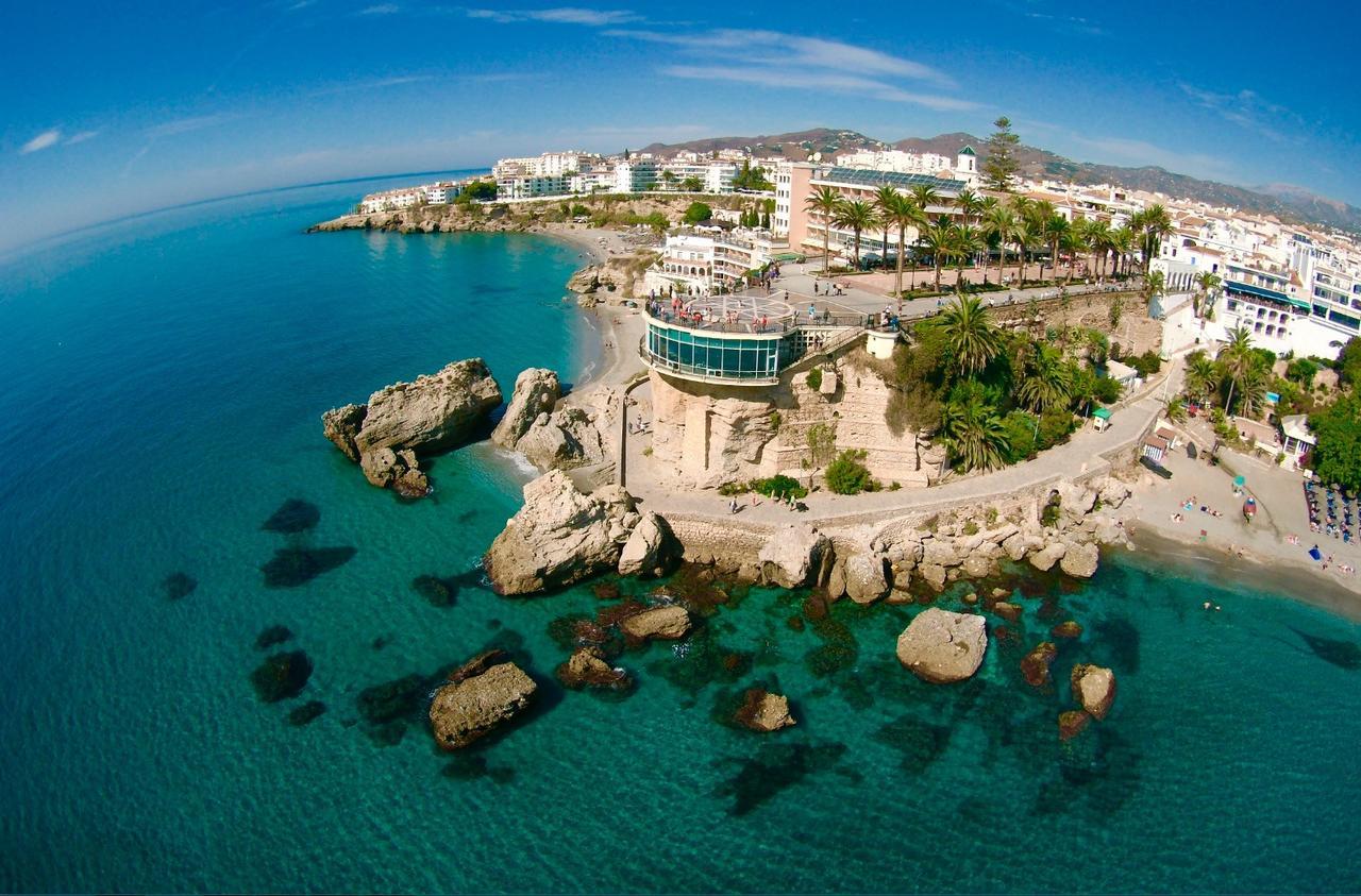 Claudia Canovas * Nerja