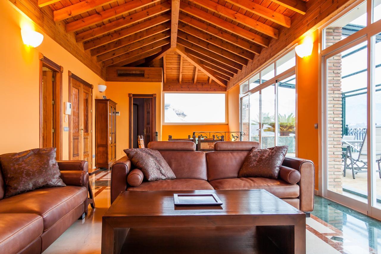 Vista Lara Villa