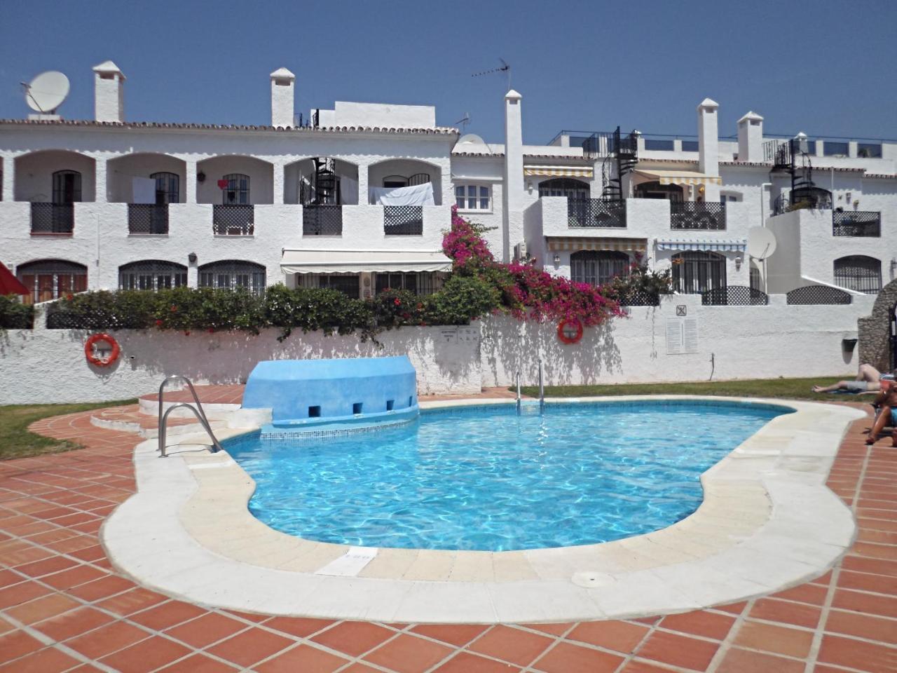 Verano Azul 12 Menyber Nerja