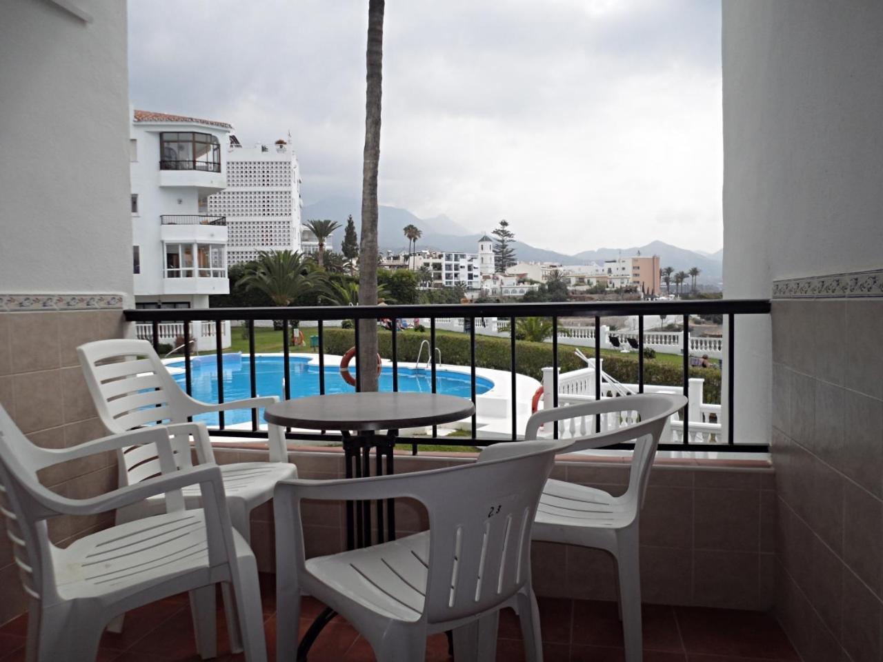 Palmeras 9 Menyber * Nerja