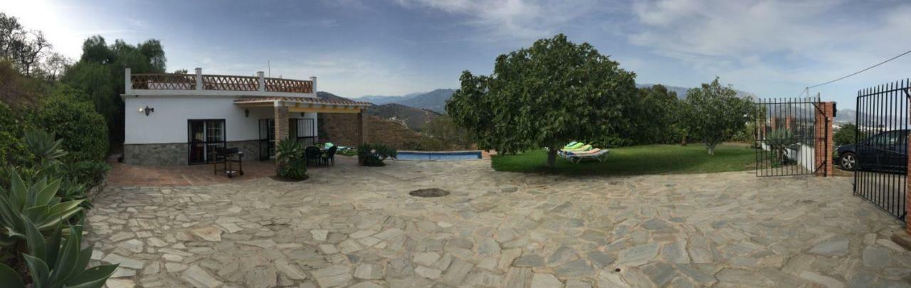 Paradise - Girasoles Nerja
