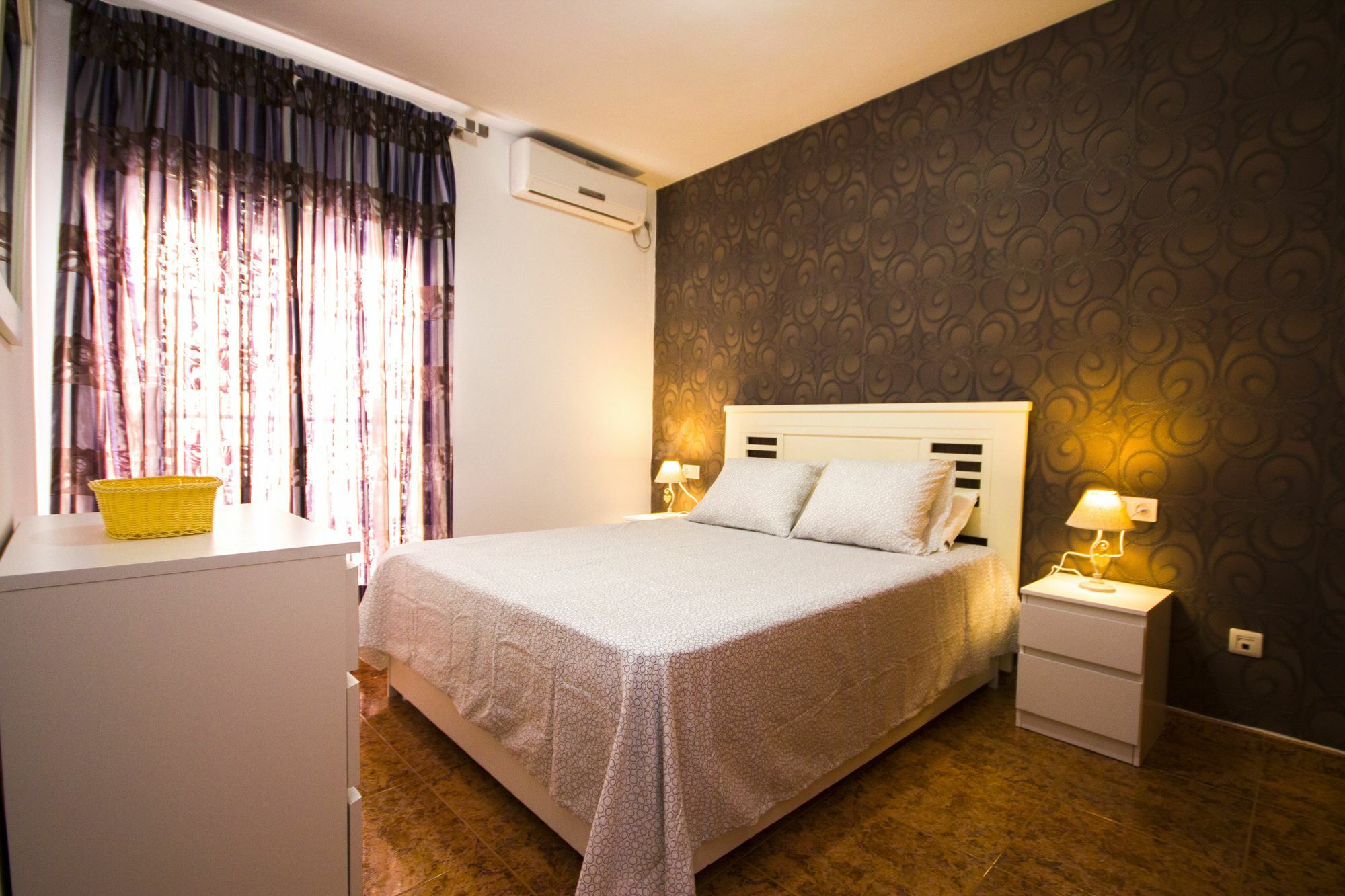 Old Town Canovas Apartment *