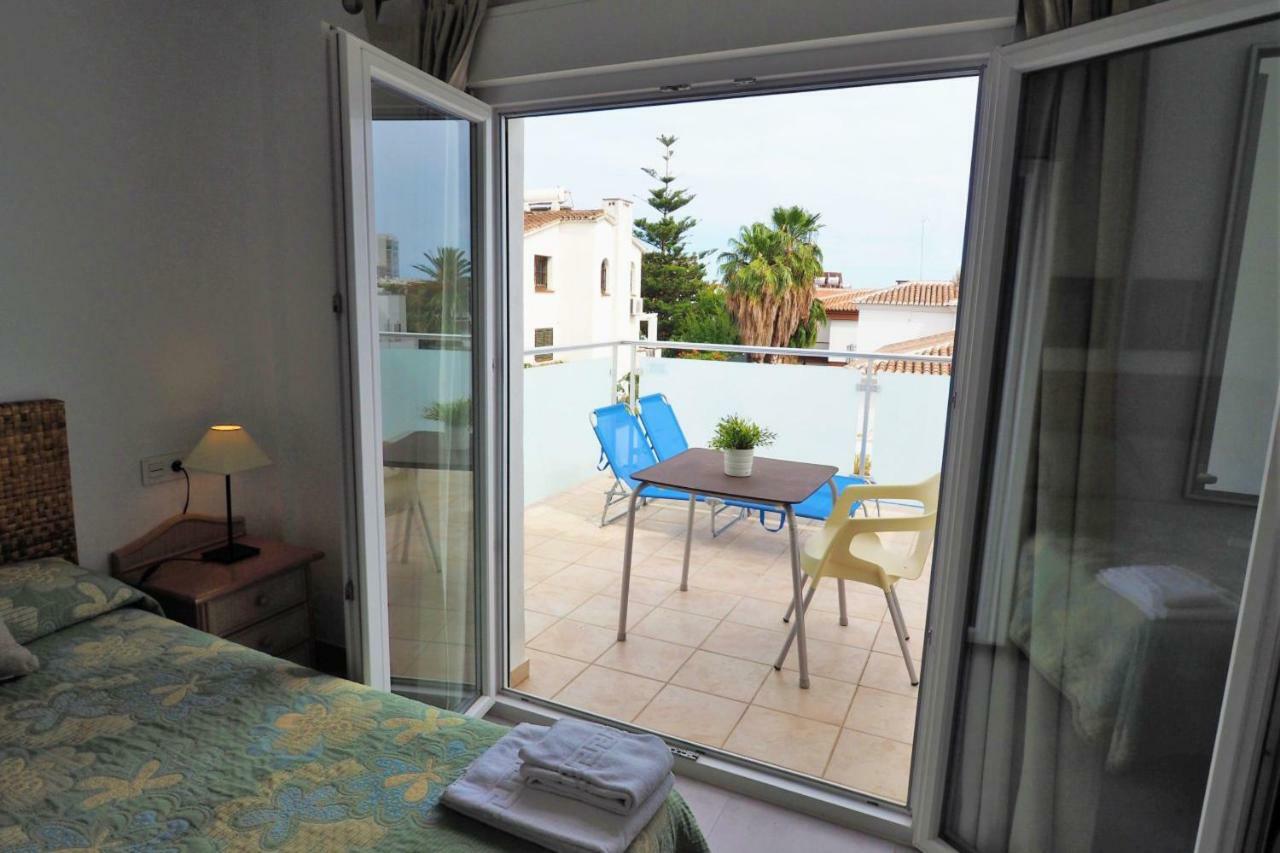 Paradise - Daisy Nerja