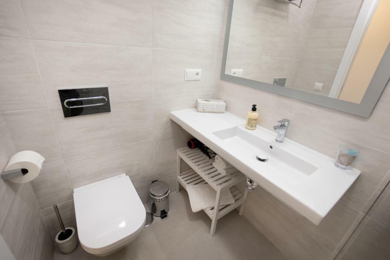 Mombasa 2 Planta Apartment Nerja