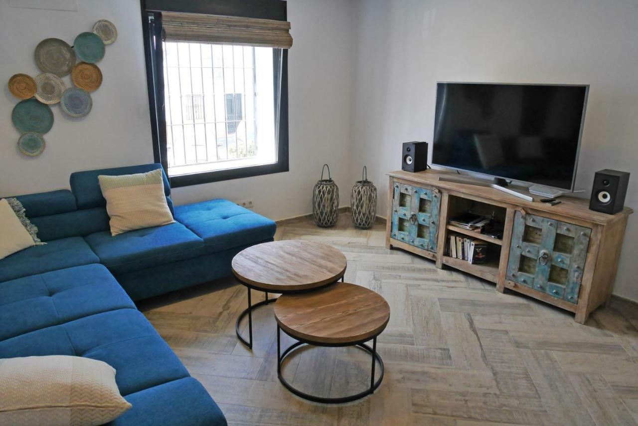 Modern House In Calle Carretas Ferienhaus