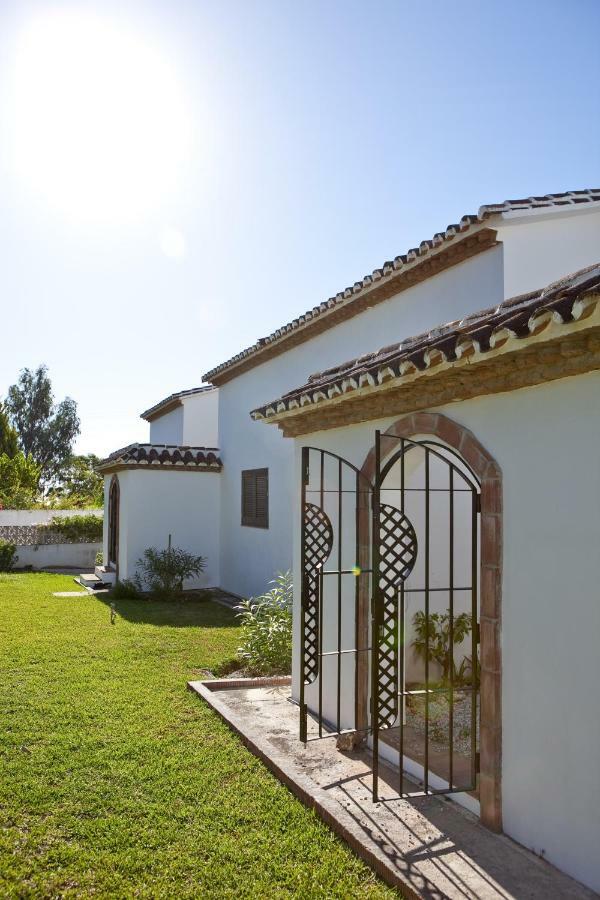 La Roca Rara - 8 Bedroom Villa Nerja