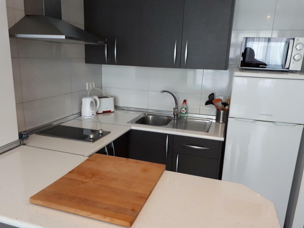 Calle Antonio Millon Apartment