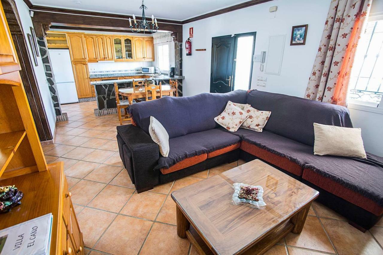 El Cano Villa *